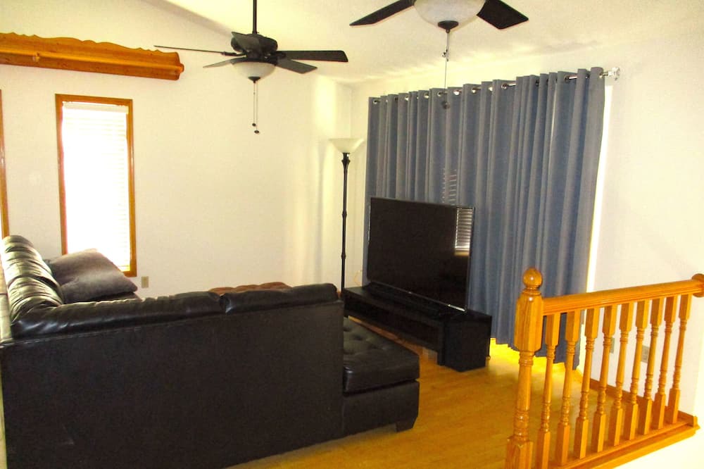 Photo of Livingroom in Lakeville