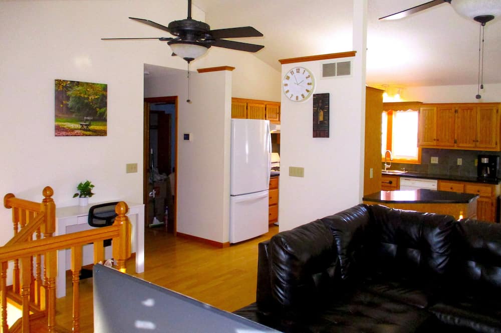 Photo of Livingroom in Lakeville