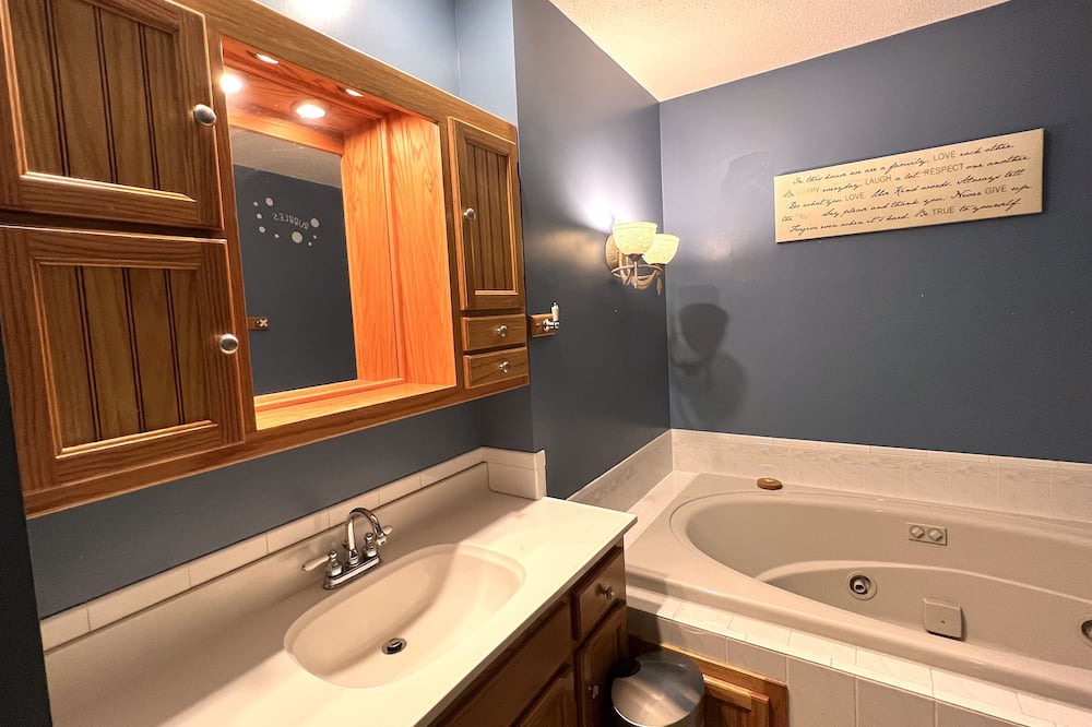 Photo of Bathroom in Lakeville