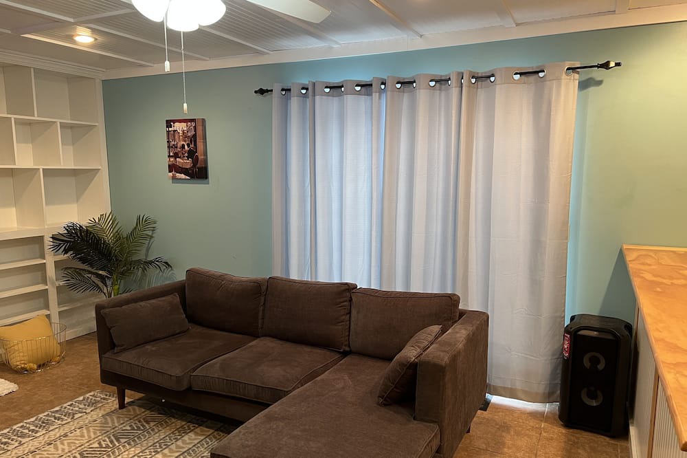 Photo of Livingroom in Lakeville