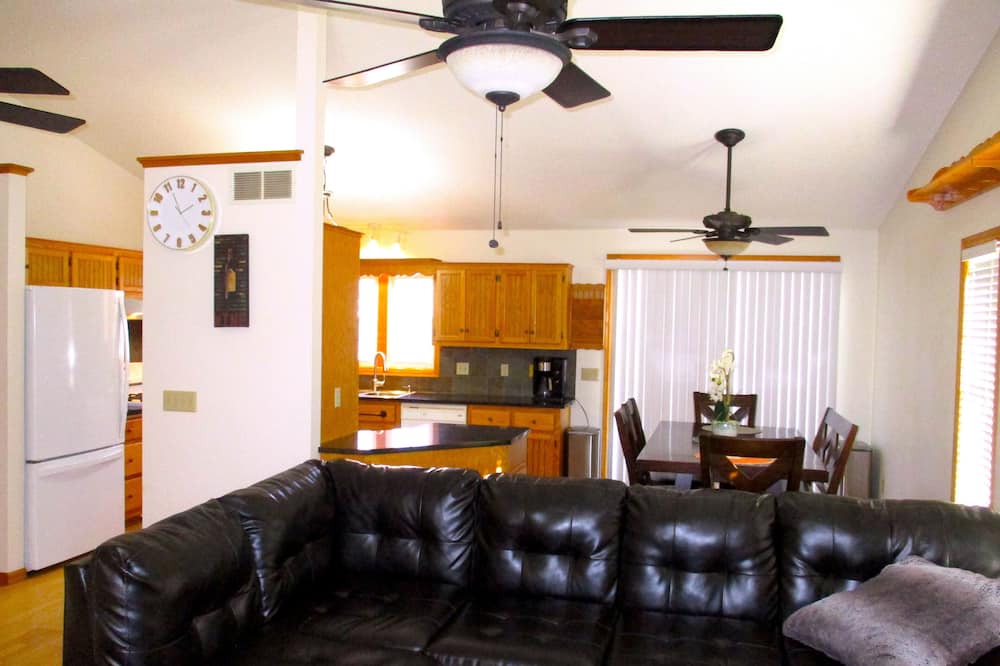 Photo of Livingroom in Lakeville