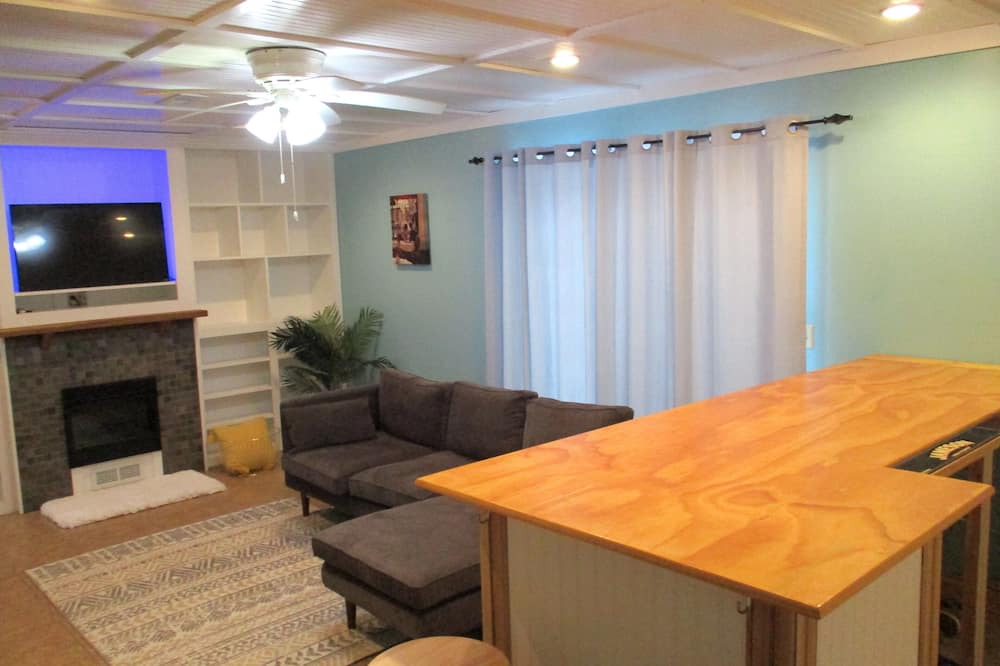Photo of Livingroom in Lakeville