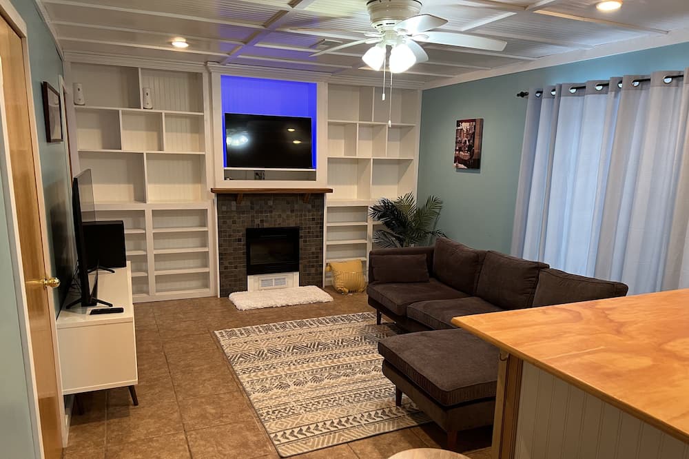 Photo of Livingroom in Lakeville