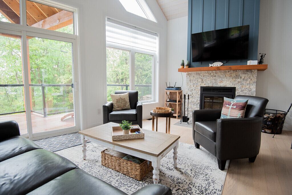 Photo of Livingroom in Fenelon Falls