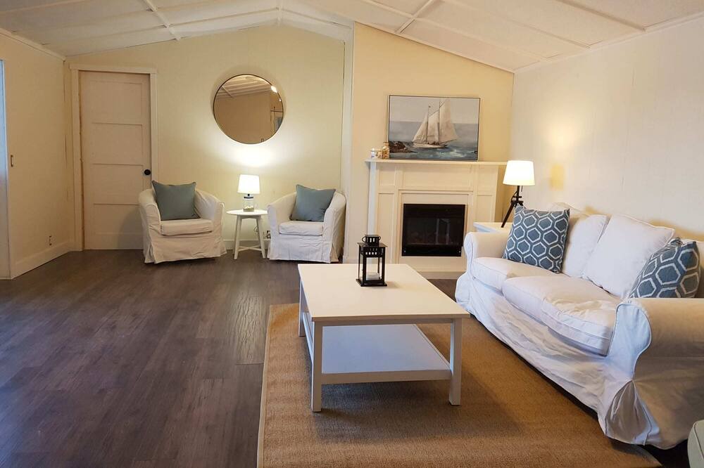 Photo of Bedroom in Bracebridge