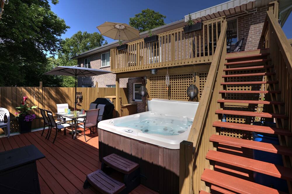 Photo of Outdoor in Rideau Heights