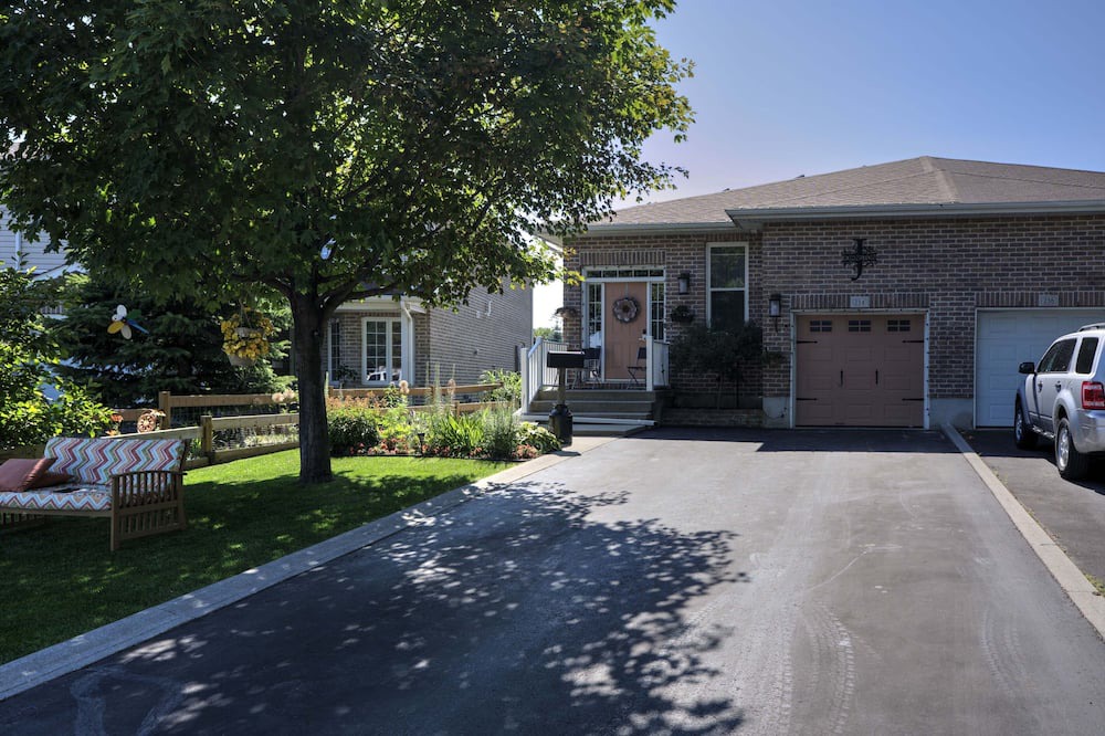 Photo of Outdoor in Rideau Heights