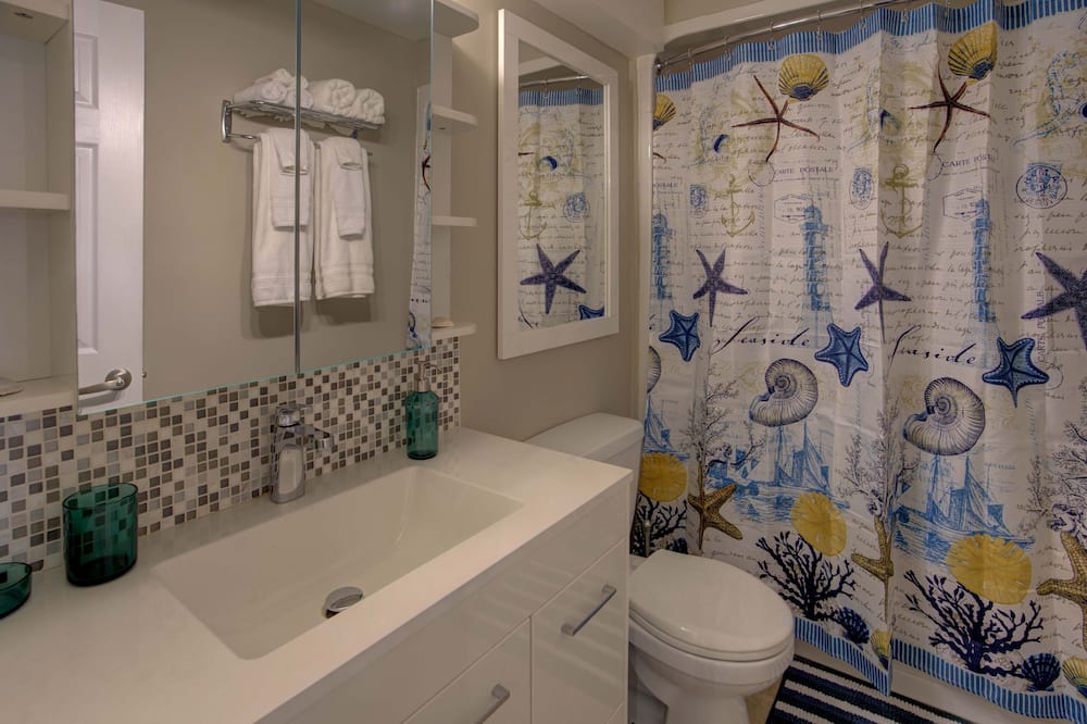 Photo of Bathroom in Rideau Heights