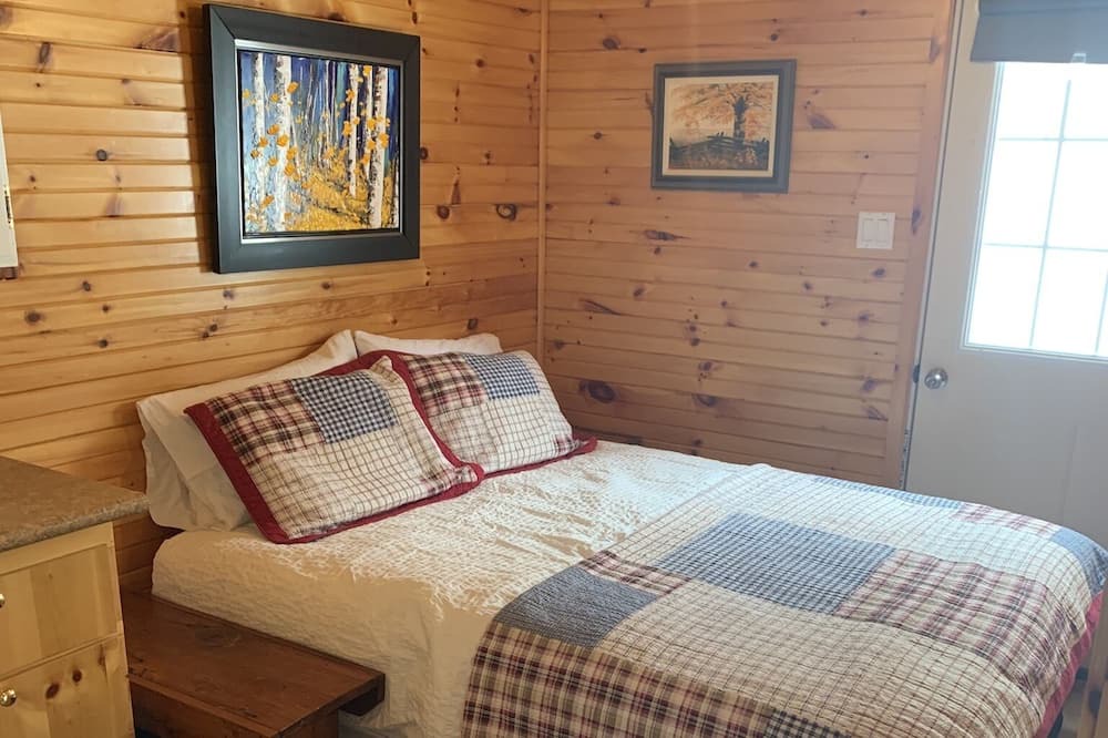 Photo of Bedroom in Haliburton