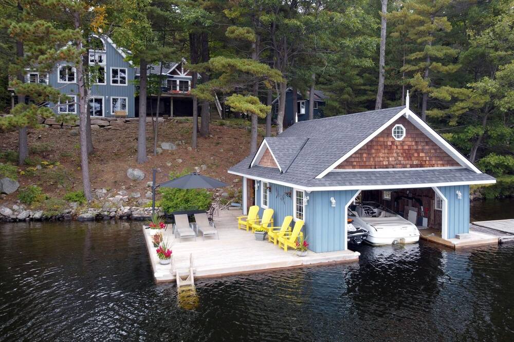 Photo of Others in Rosseau