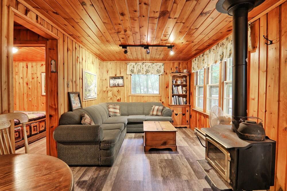 Photo of Bedroom in Rosseau