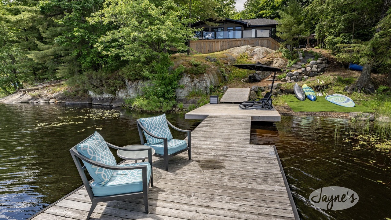 Photo of Patio Balcony in Muskoka Lakes