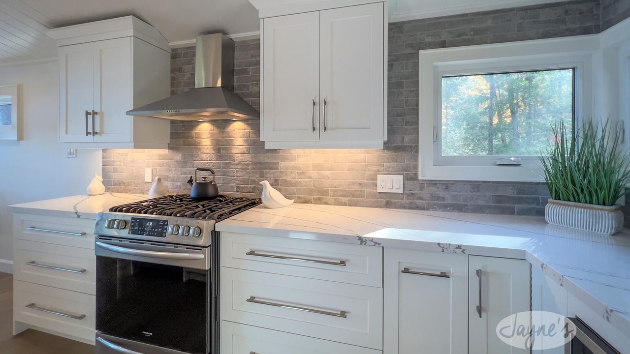 Photo of Kitchen in Muskoka Lakes