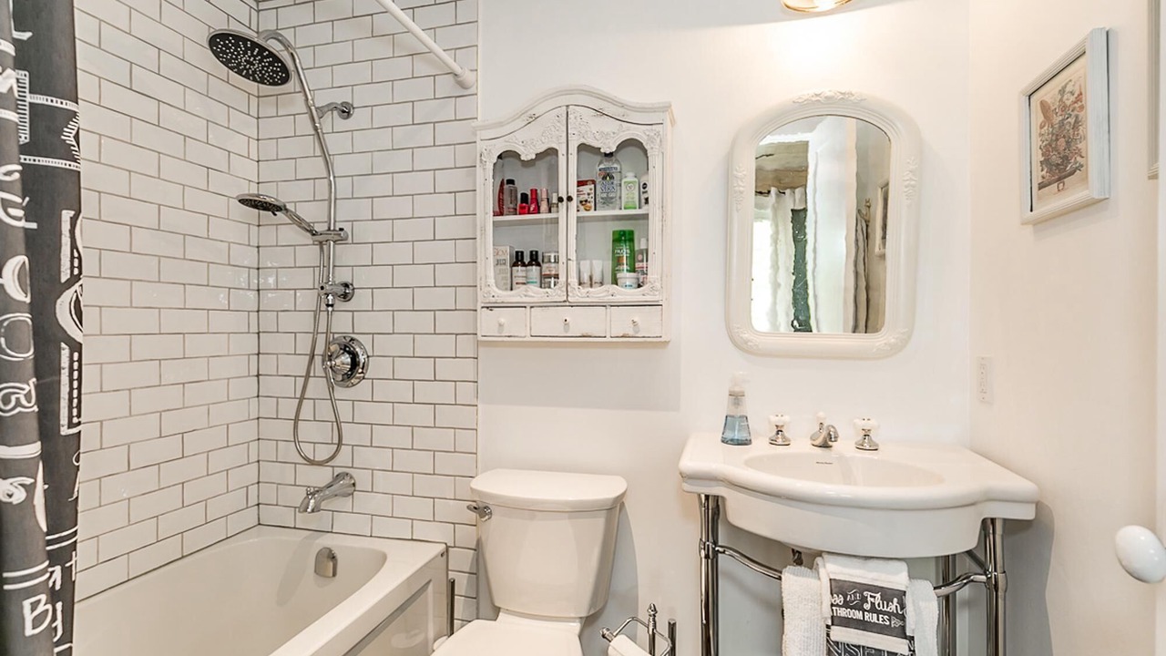 Photo of Bathroom in Georgian Bay