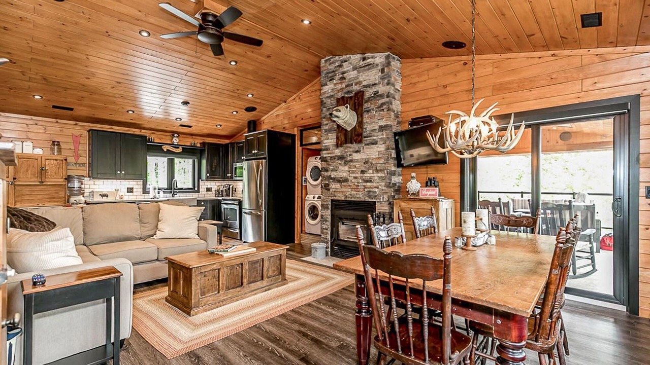 Photo of Kitchen in Georgian Bay