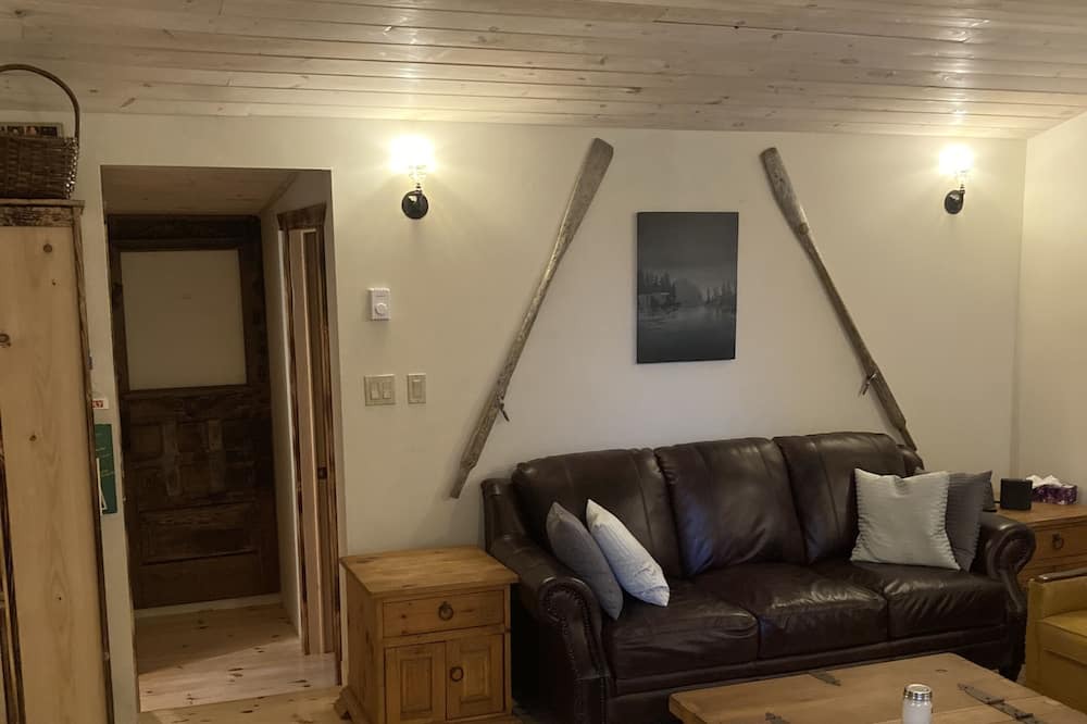 Photo of Livingroom in Algoma District