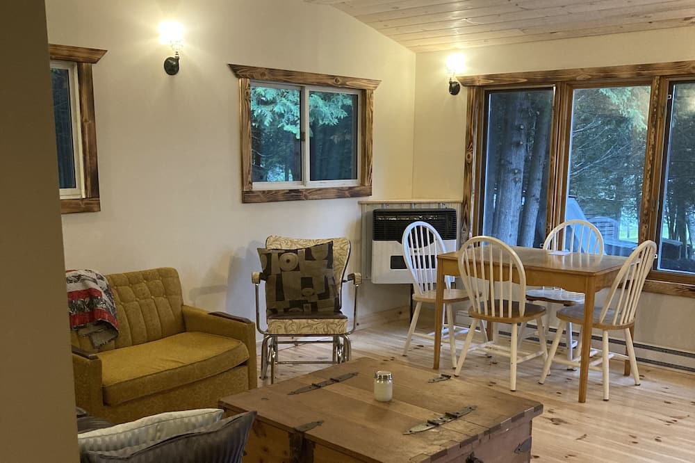 Photo of Livingroom in Algoma District