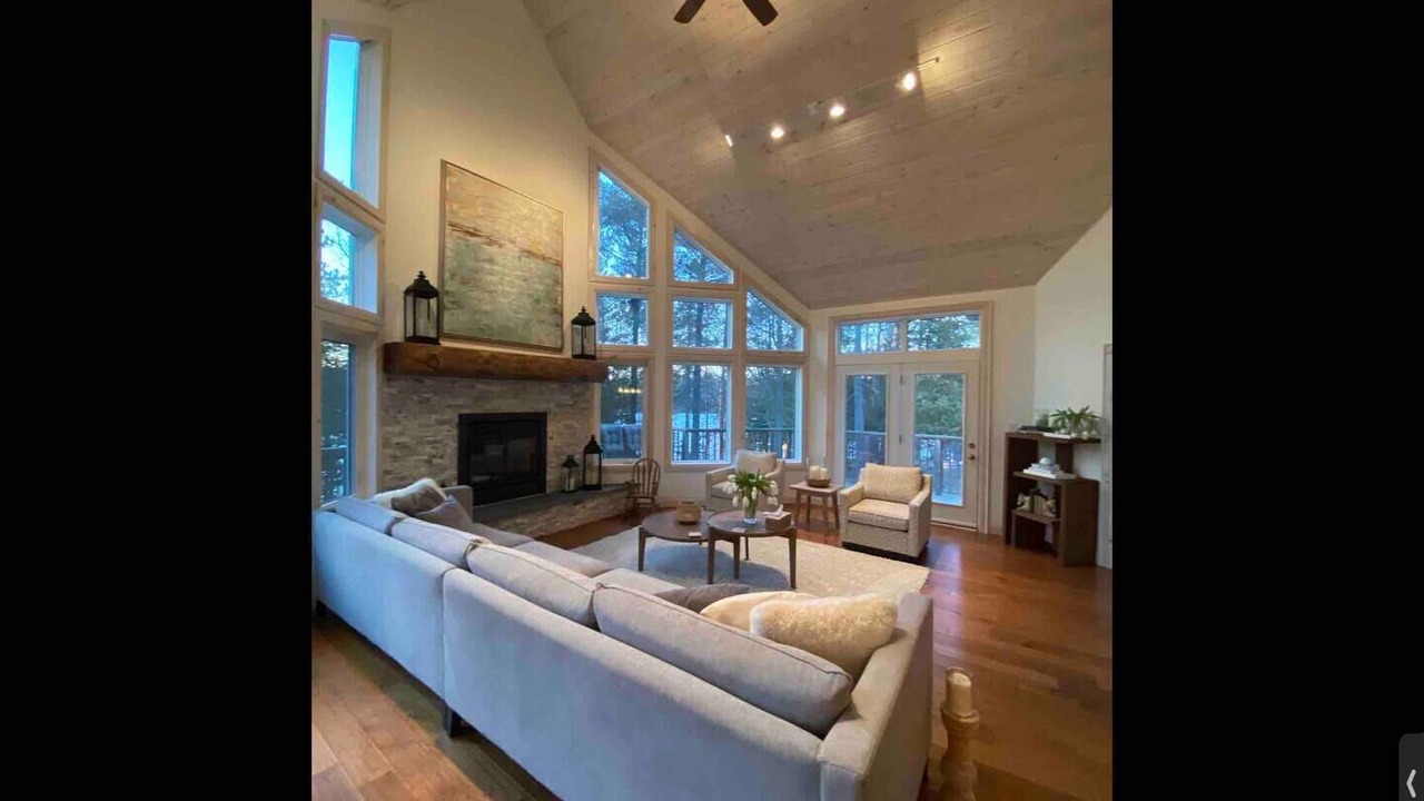 Photo of Livingroom in North Kawartha