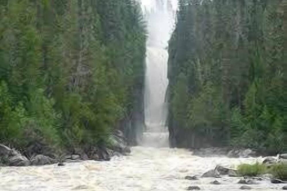 Photo of Others in Smooth Rock Falls