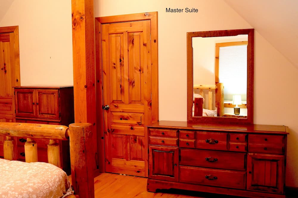 Photo of Bedroom in Central Frontenac