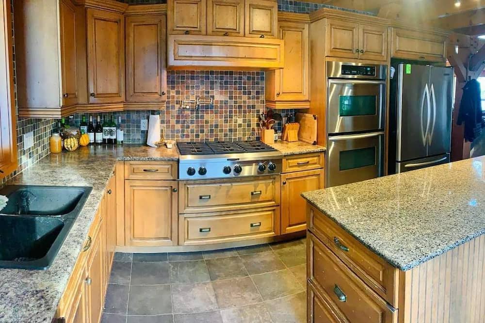 Photo of Kitchen in Manitoulin District