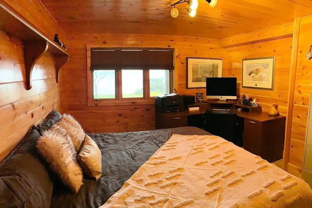 Photo of Bedroom in Manitoulin District