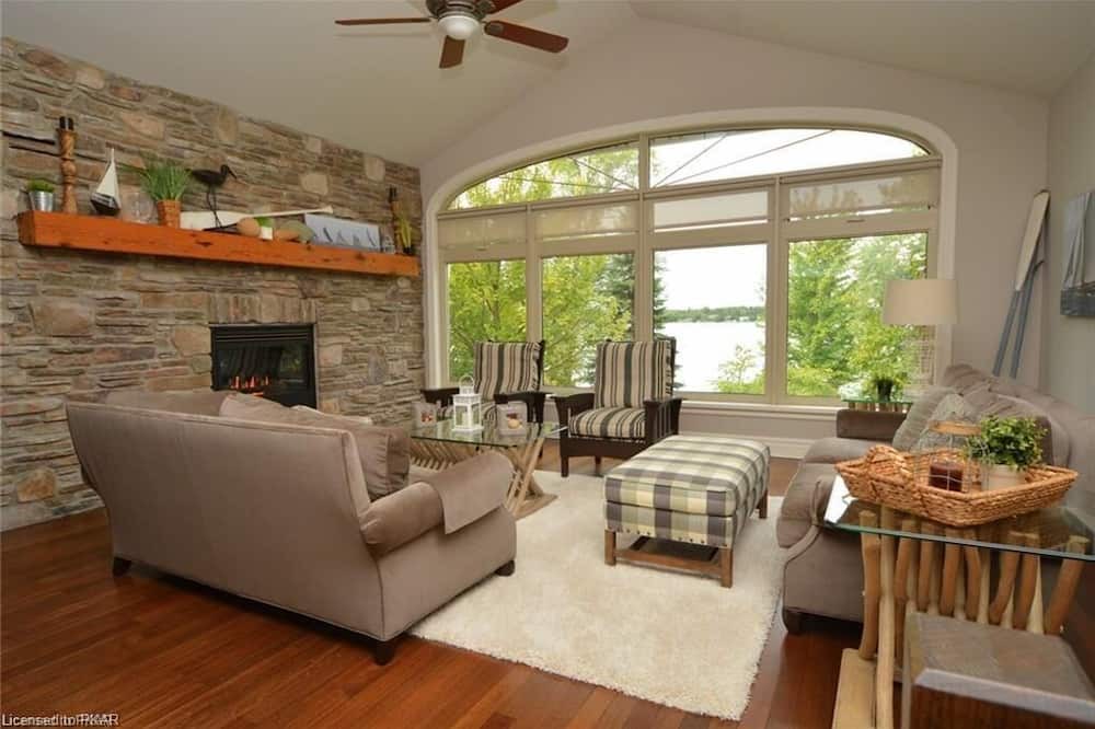 Photo of Livingroom in Selwyn