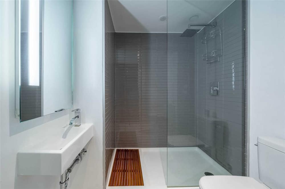 Photo of Bathroom in Trinity - Bellwoods