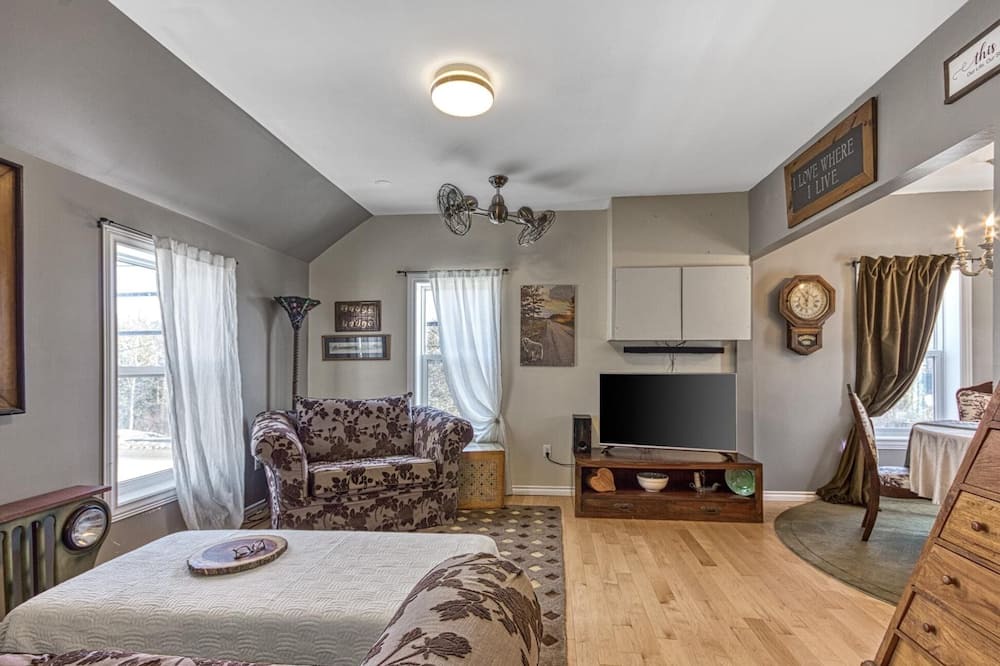 Photo of Bedroom in Manitoulin District