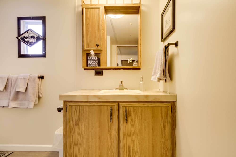 Photo of Bathroom in Mc Grath