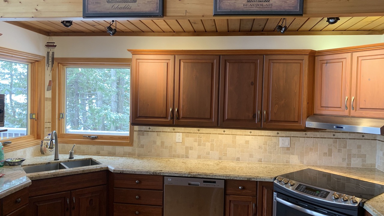 Photo of Kitchen in Douro-Dummer
