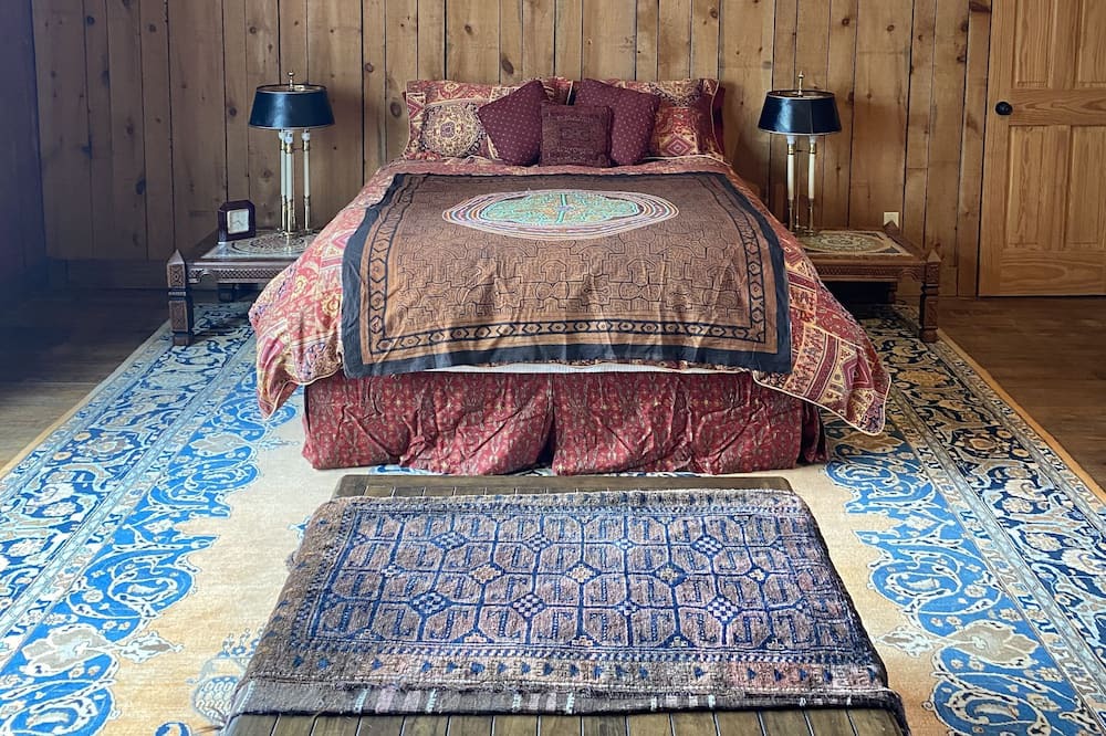 Photo of Bedroom in King