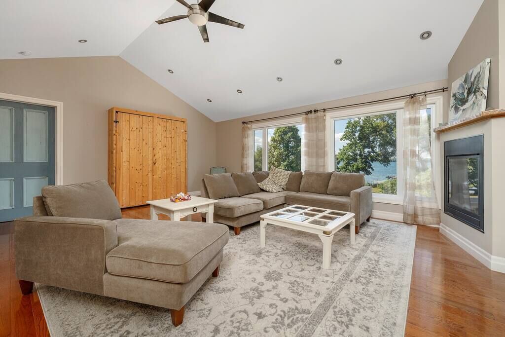 Photo of Livingroom in Milford