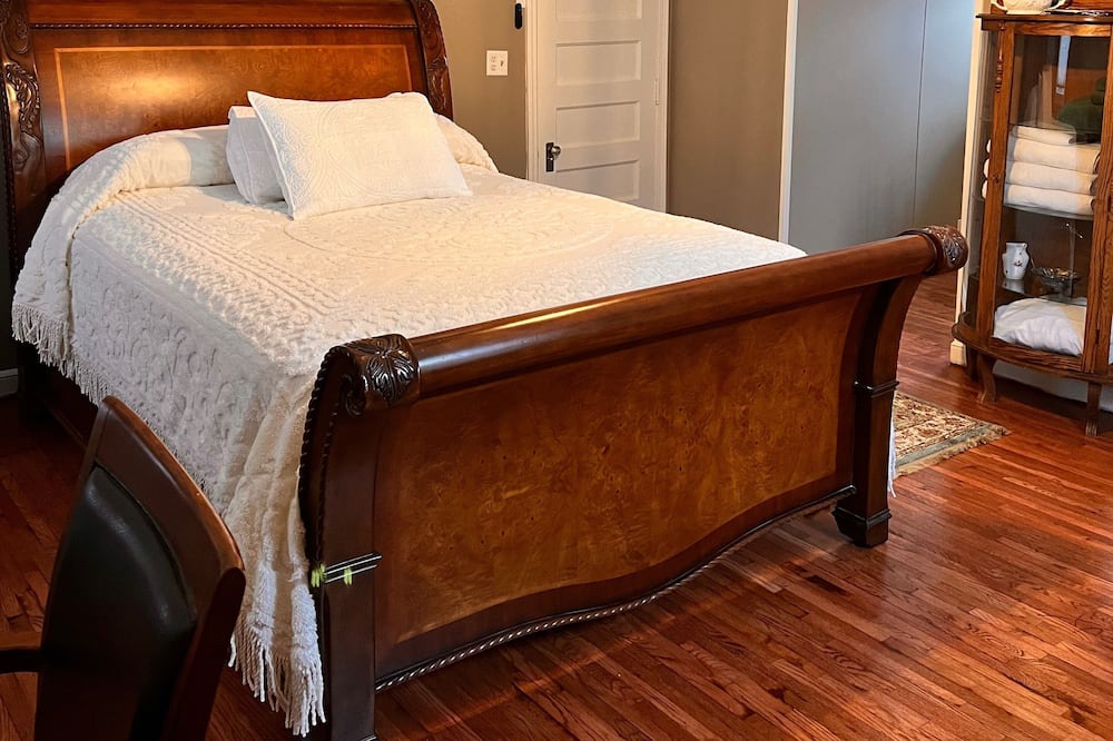 Photo of Bedroom in Owatonna
