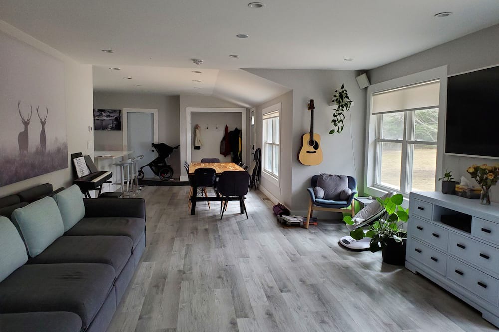 Photo of Livingroom in Washago