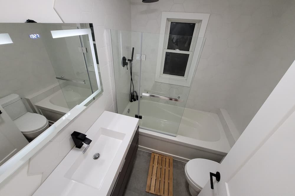 Photo of Bathroom in Washago