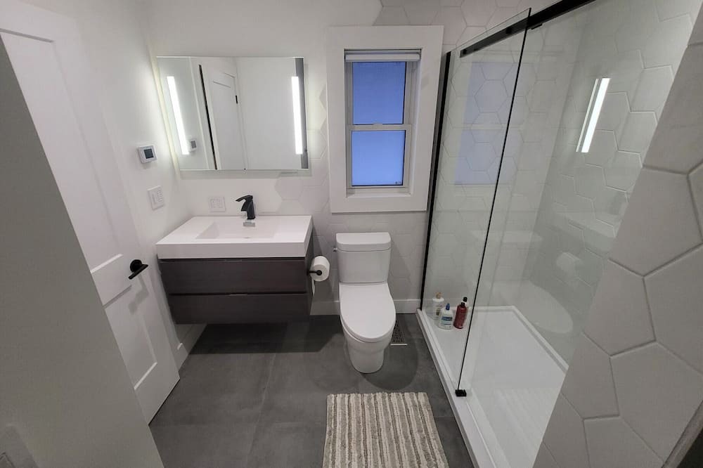 Photo of Bathroom in Washago