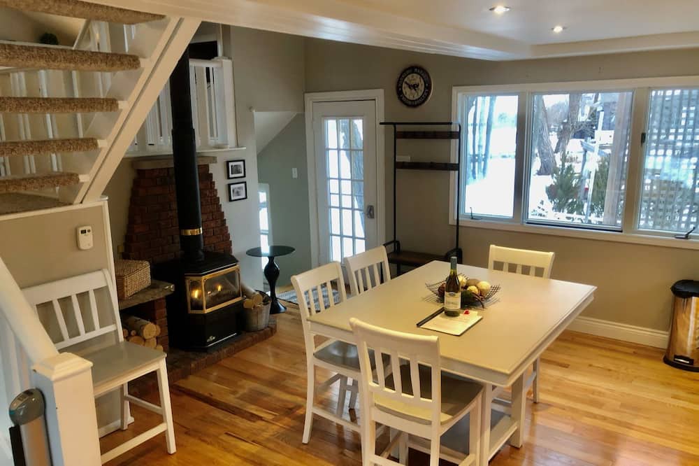 Photo of Livingroom in Orillia