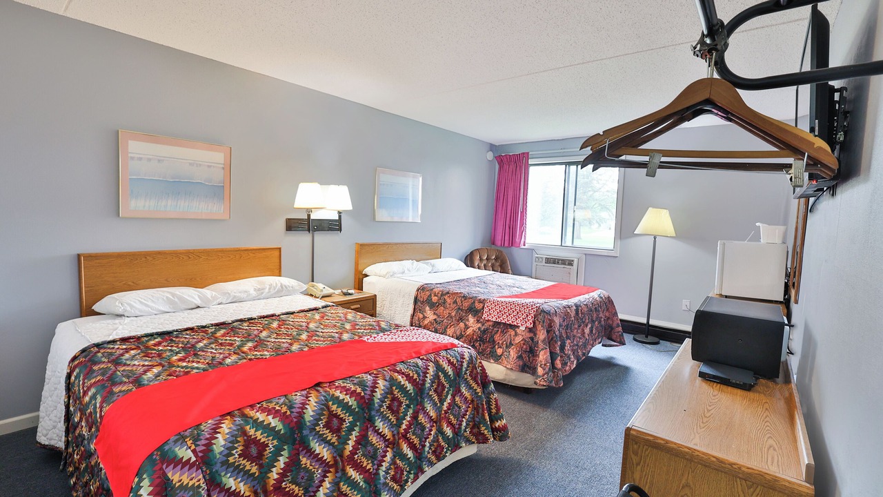 Photo of Bedroom in Pipestone Historic District