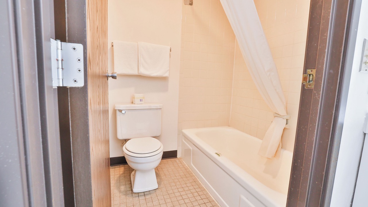 Photo of Bathroom in Pipestone Historic District