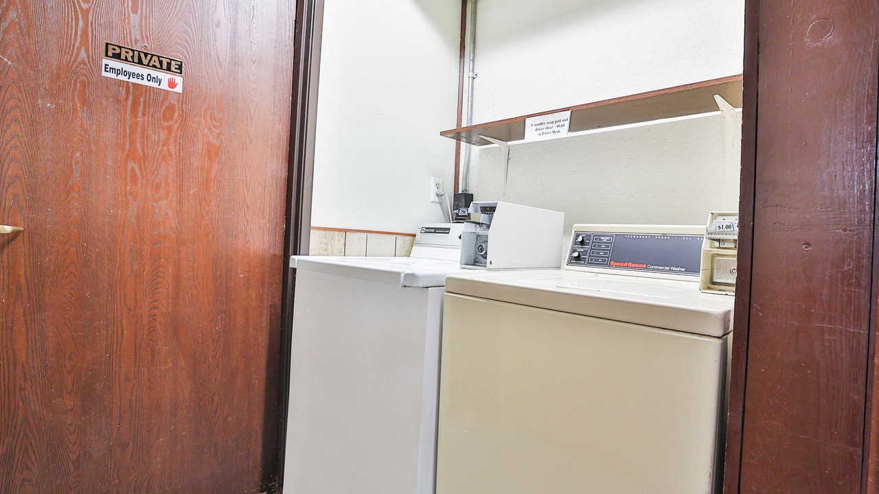 Photo of Bedroom in Pipestone Historic District