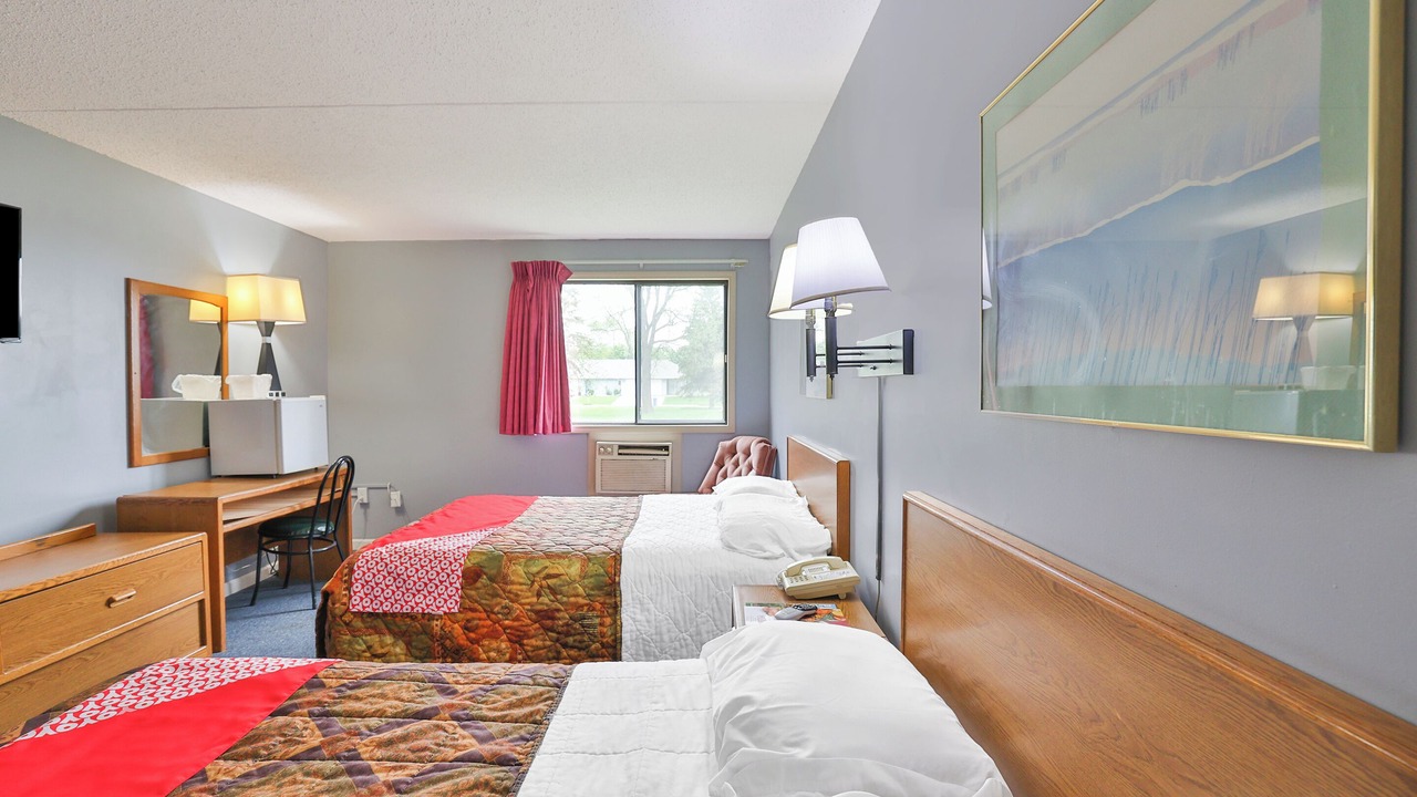 Photo of Bedroom in Pipestone Historic District