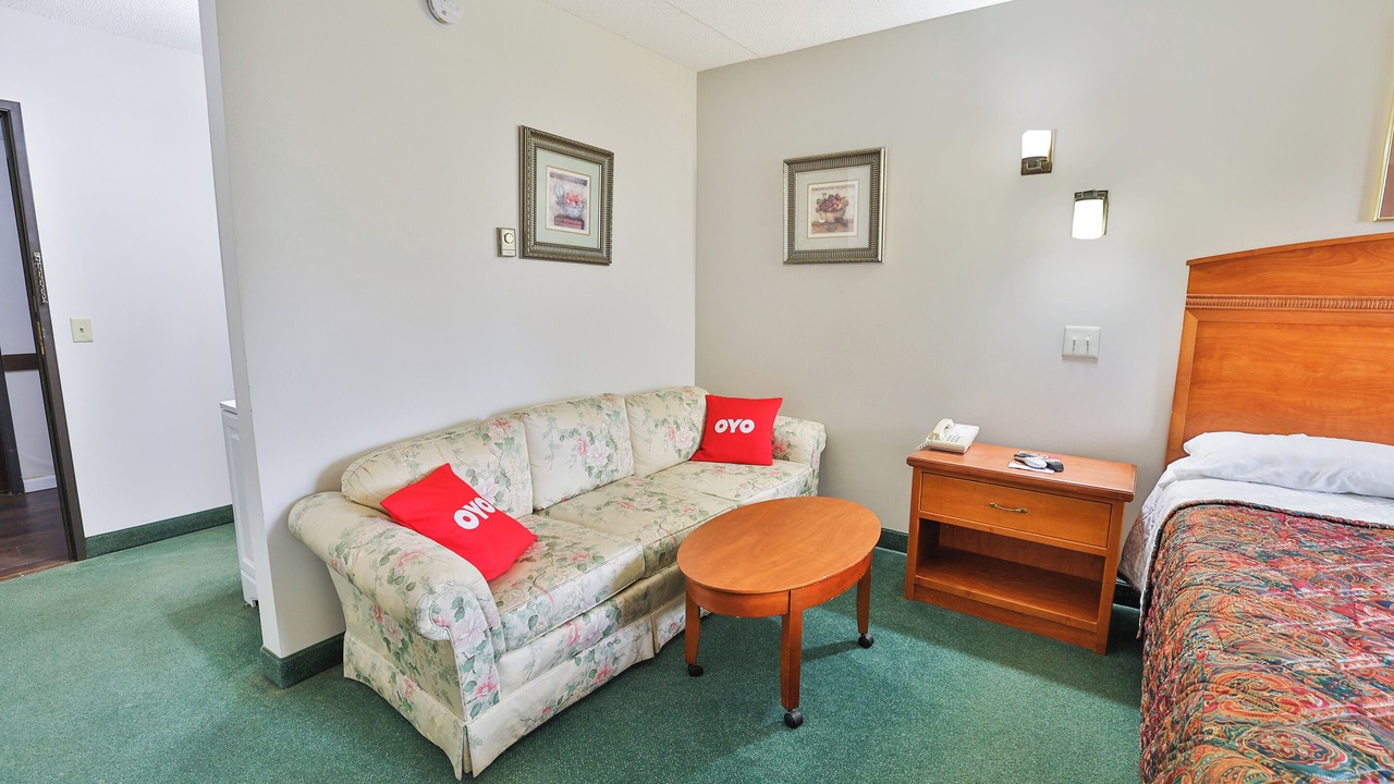 Photo of Bedroom in Pipestone Historic District