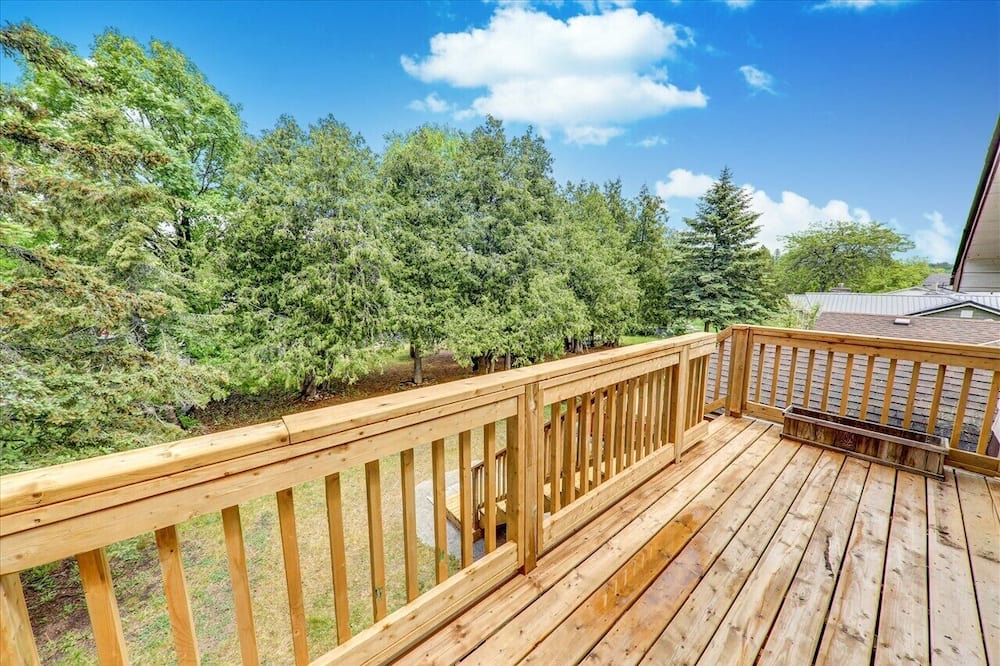 Photo of Patio Balcony in Fenelon Falls
