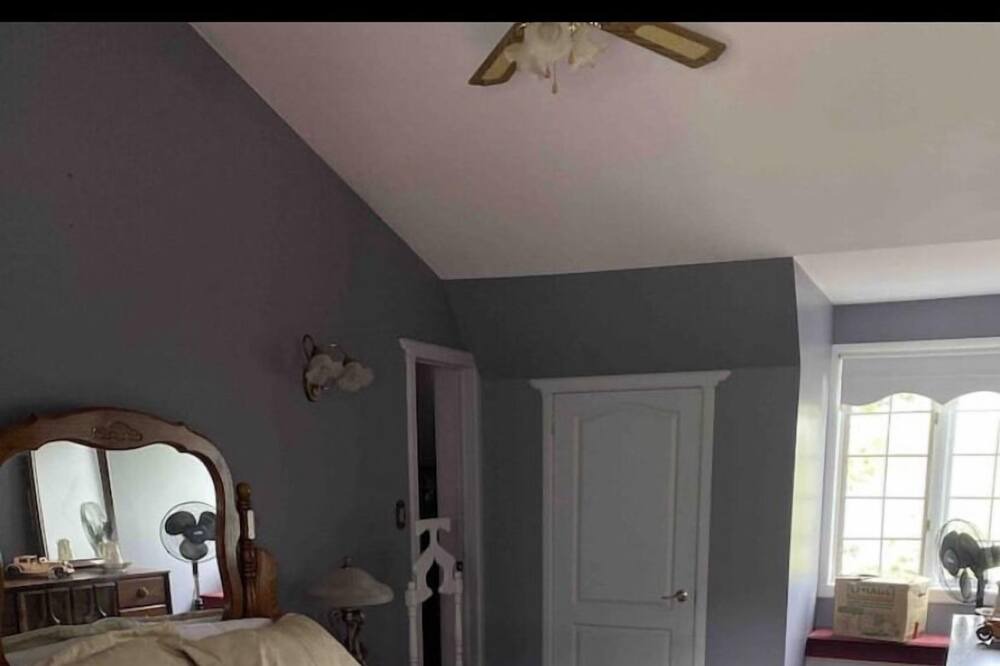 Photo of Bedroom in Frontenac
