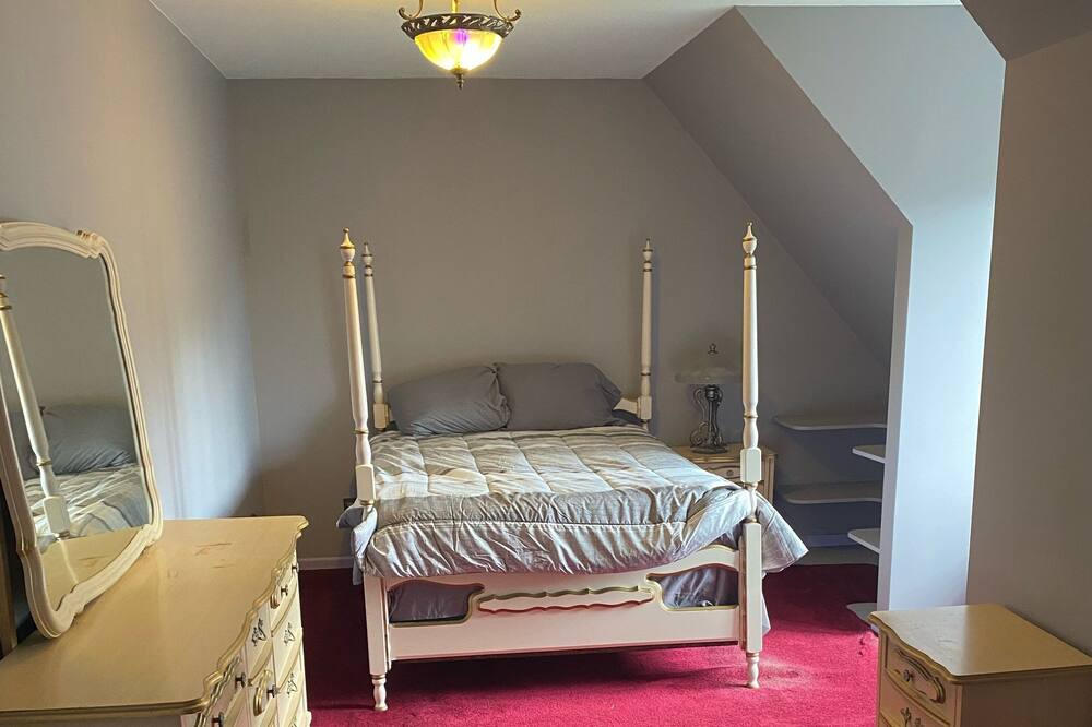 Photo of Bedroom in Frontenac