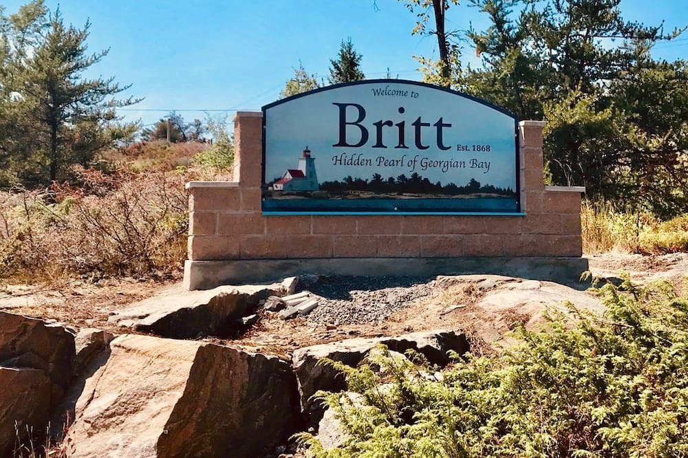 Photo of Others in Britt