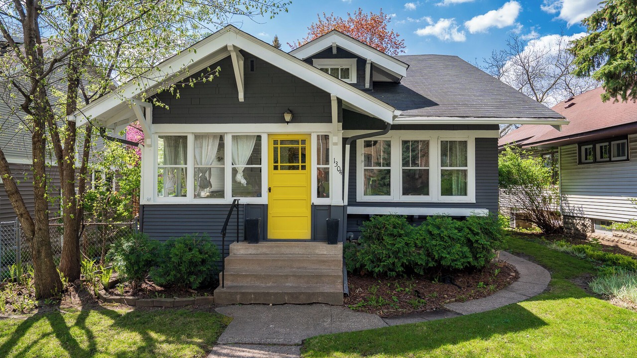 Photo of Outdoor in Macalester - Groveland