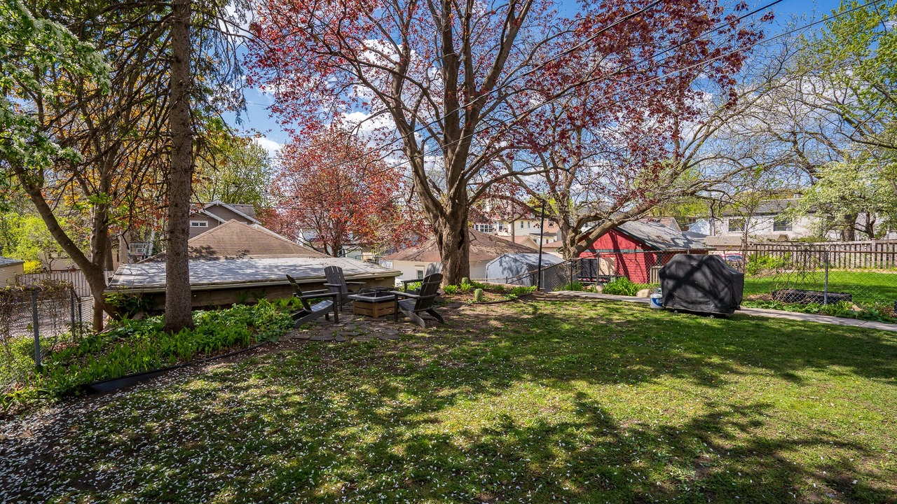 Photo of Outdoor in Macalester - Groveland