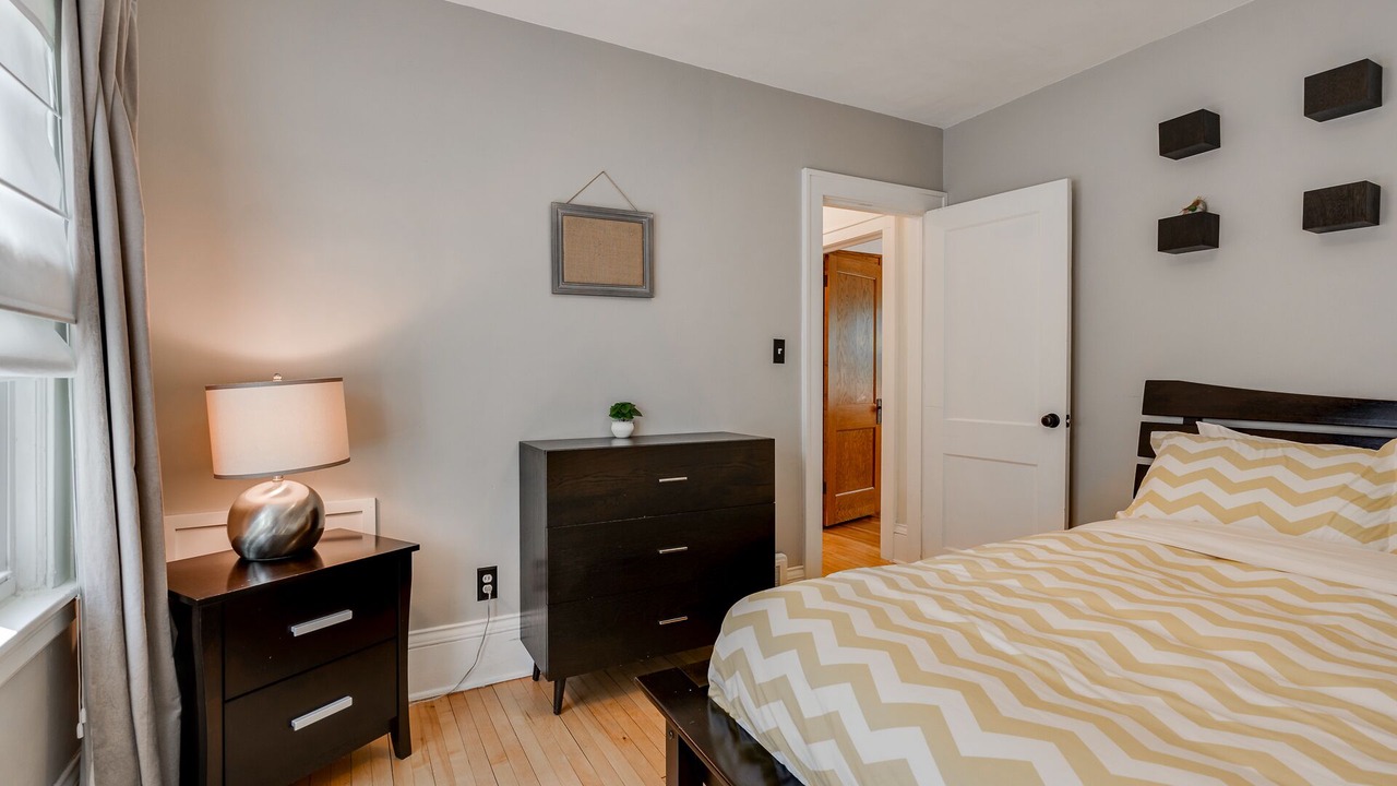 Photo of Livingroom in Macalester - Groveland